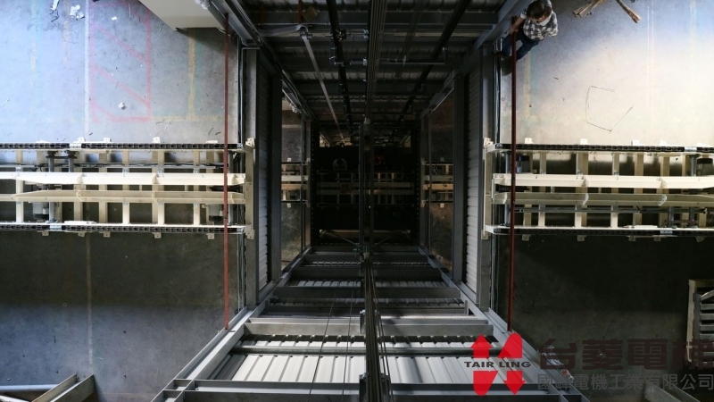 自動輸送機 Automatic conveyor equipment